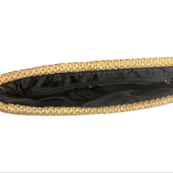 African Handmade Clutch - Picture 5 of 8